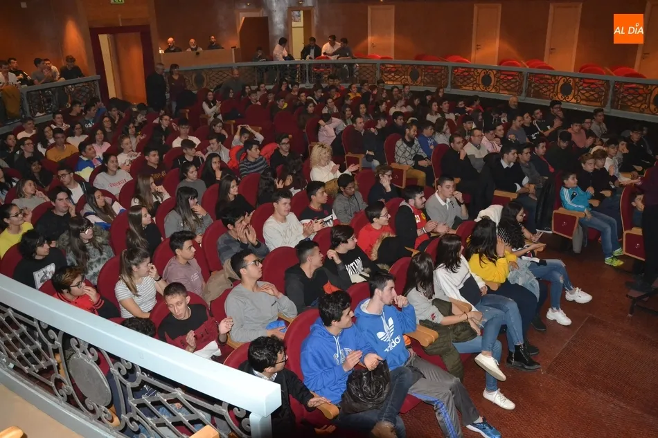 Asistentes a una de las funciones de la Escuela Municipal de Espectadores de este curso