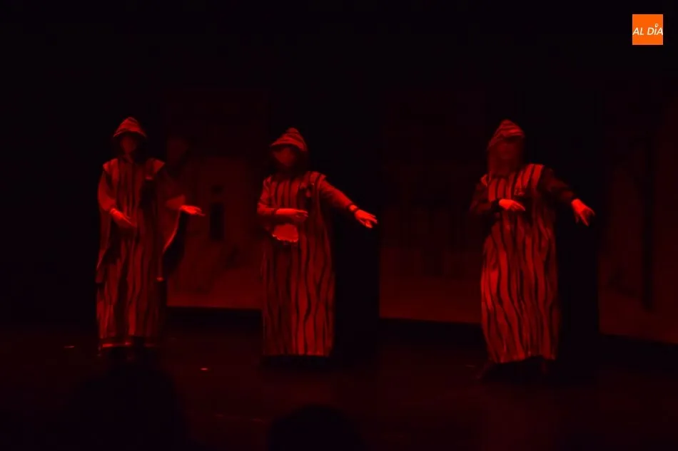Foto 7 - La &lsquo;Historia de la doncella elocuent&iacute;sima Luisa de Medrano&rsquo; llena el Teatro Juan del Enzina