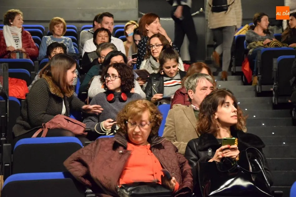 Foto 5 - La &lsquo;Historia de la doncella elocuent&iacute;sima Luisa de Medrano&rsquo; llena el Teatro Juan del Enzina