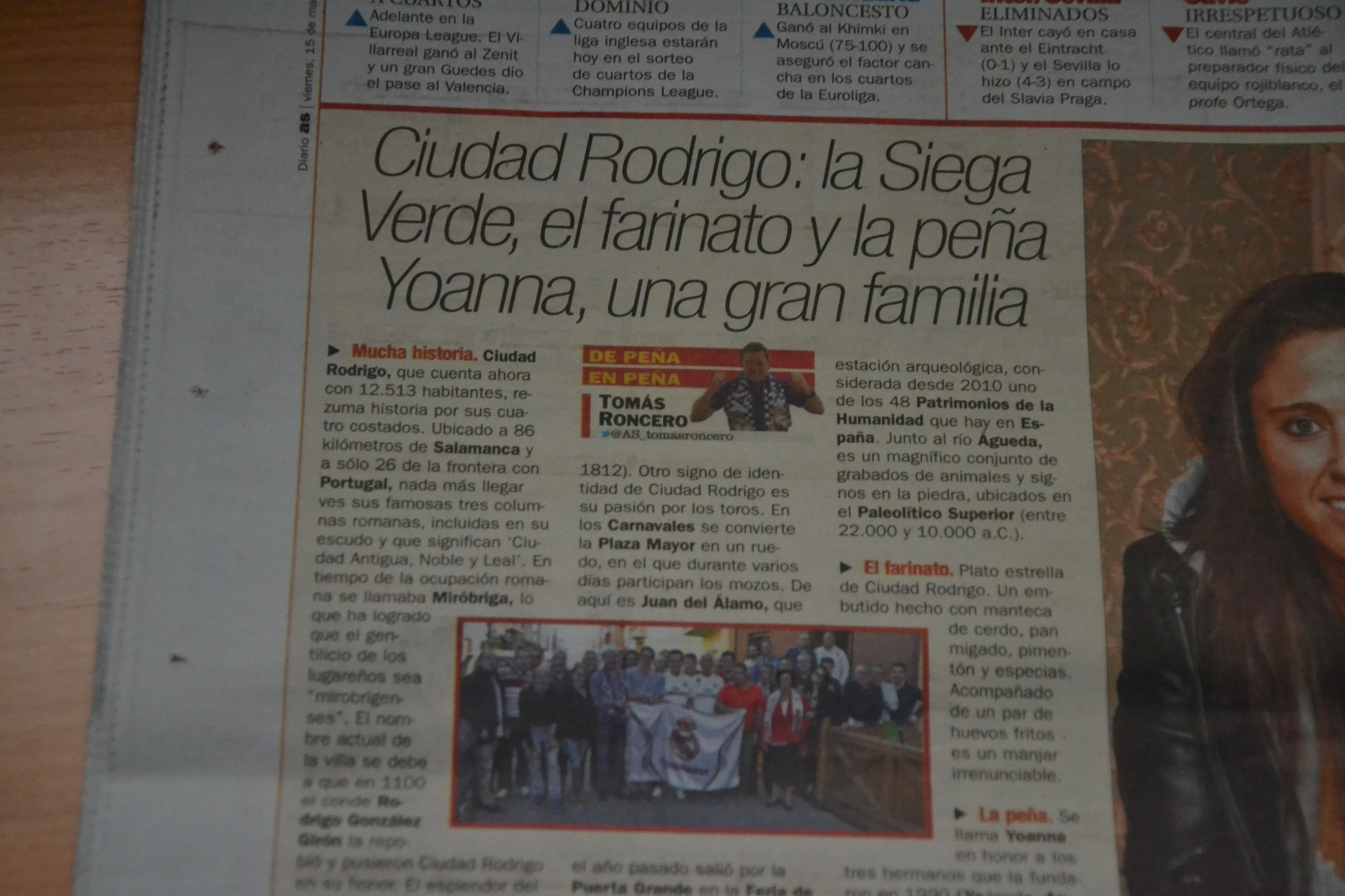 Tomás Roncero dedica a Ciudad Rodrigo y a Siega Verde la contraportada del AS  