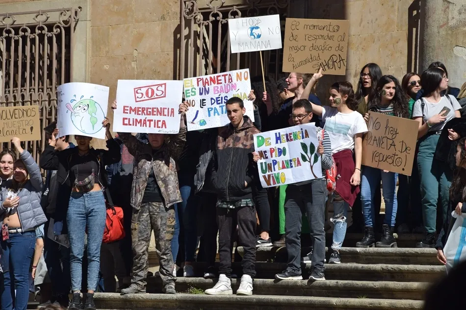 Foto 7 - M&aacute;s de 400 manifestantes se unen a las movilizaciones europeas contra el cambio clim&aacute;tico