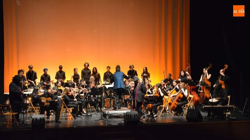 Concierto a favor de Cáritas de la orquesta The St. Stephens Global Ensemble y el grupo Atash. Foto: Lydia González