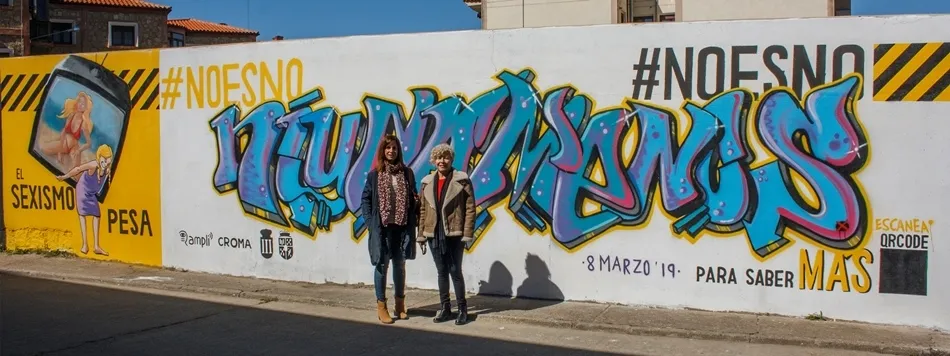 Ampli y el Ayuntamiento alaban el nuevo mural dedicado a la lucha de las mujeres  