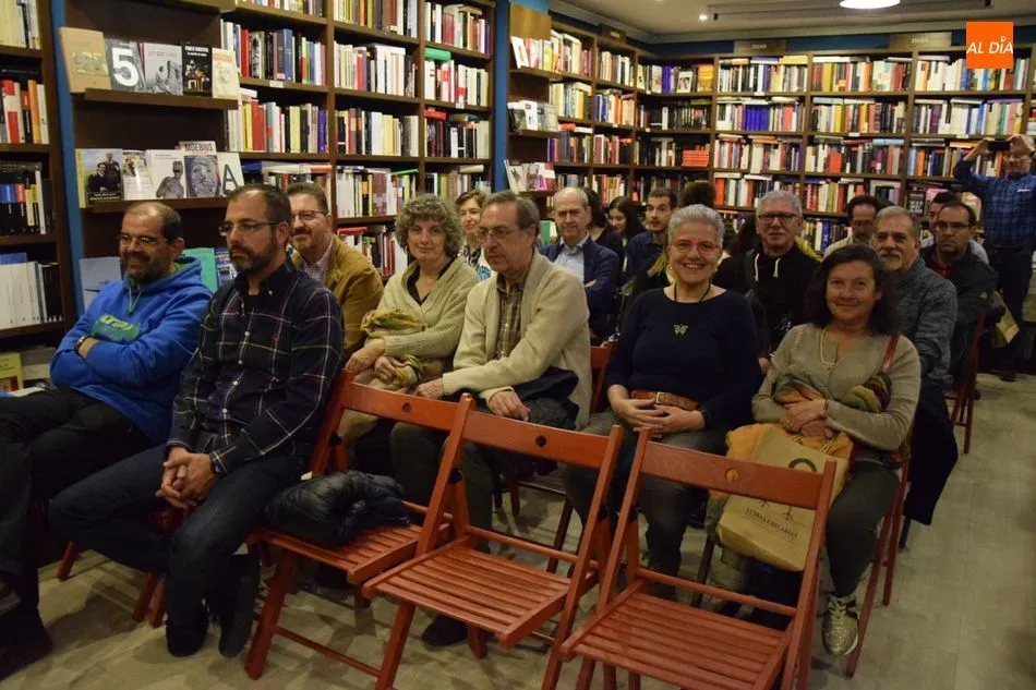 Foto 6 - El escritor Pablo Andr&eacute;s Escapa presenta &lsquo;F&aacute;brica de prodigios&rsquo; en Letras Corsarias  