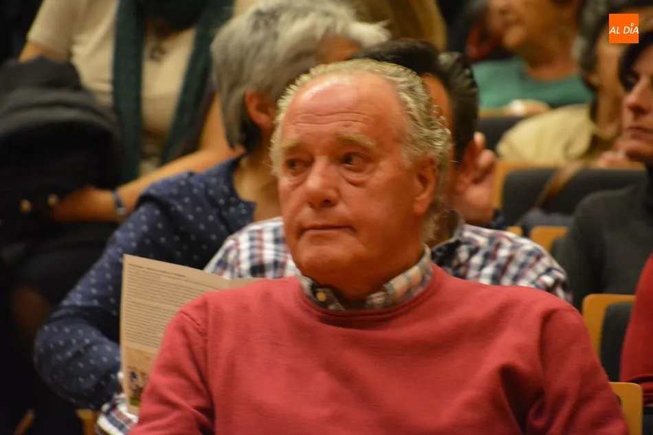 Foto 6 - M&uacute;sica y solidaridad llenan el Teatro Unicaja Banco a favor de C&aacute;ritas &nbsp;  