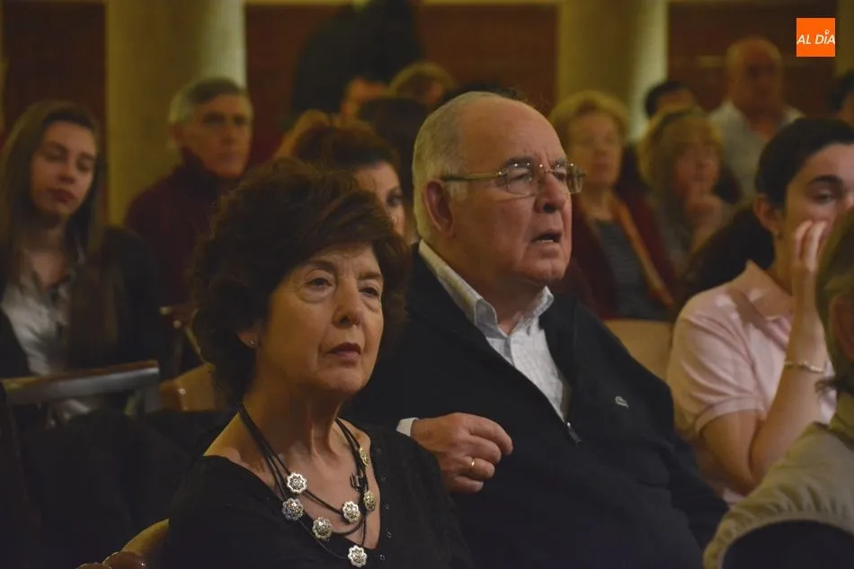 Foto 5 - Los cirujanos taurinos acercan su labor a los aficionados en una interesante charla en el Casino