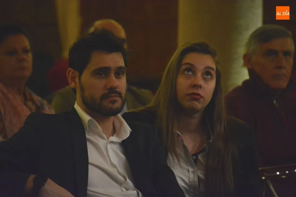 Foto 4 - Los cirujanos taurinos acercan su labor a los aficionados en una interesante charla en el Casino