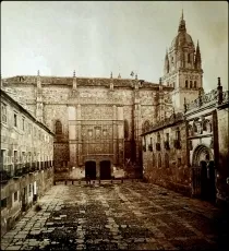 Foto 2 - La Universidad de Salamanca, el m&aacute;s perfecto y puro estilo plateresco