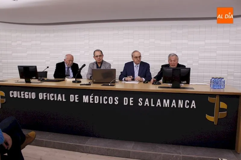 Autoridades presente en la presentación del libro