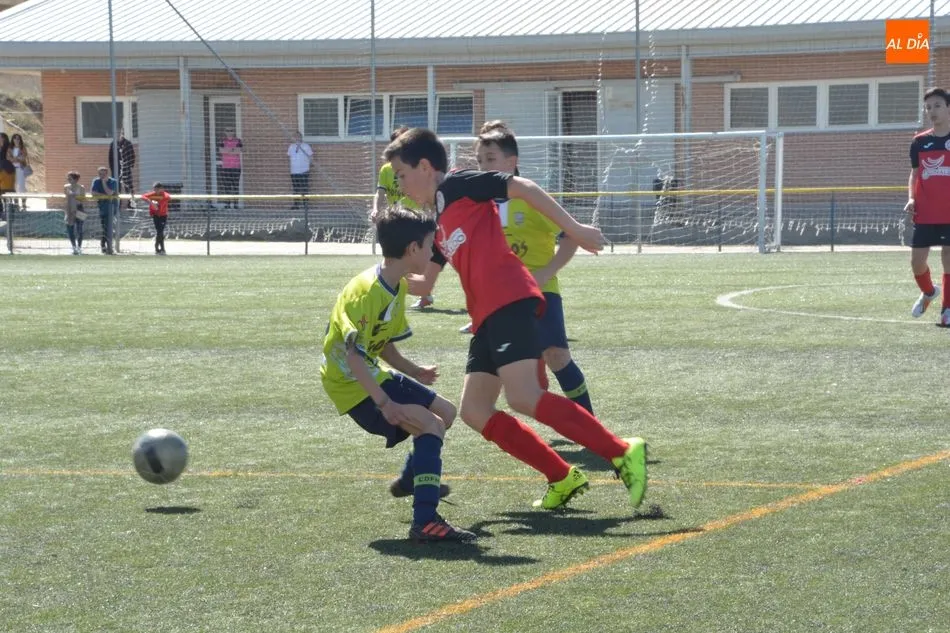 Foto 9 - Resultados, clasificaciones e im&aacute;genes del f&uacute;tbol base provincial