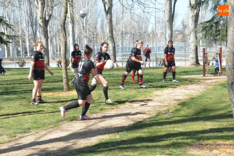 Foto 11 - La pasi&oacute;n por el rugby invade la Aldehuela