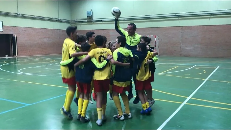 Foto 7 - El equipo Alev&iacute;n A del CD Los Leones se proclama campe&oacute;n de las zonas de Ciudad Rodrigo y...