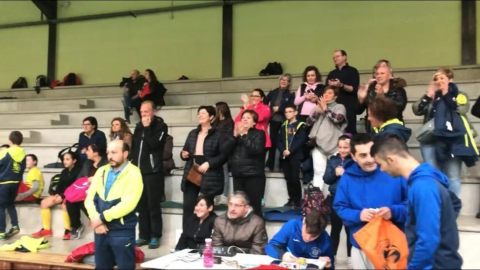 Foto 6 - El equipo Alev&iacute;n A del CD Los Leones se proclama campe&oacute;n de las zonas de Ciudad Rodrigo y...