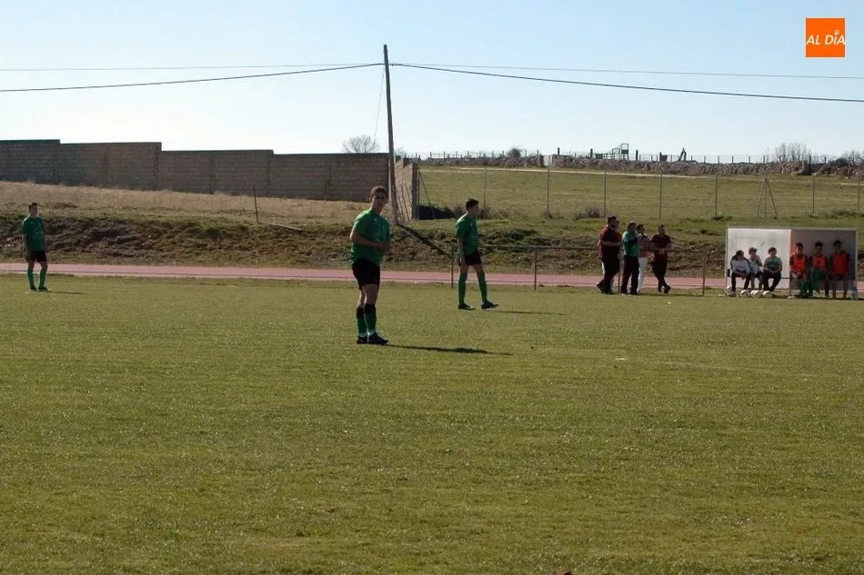 Foto 3 - Victoria de los cadetes del CDF Vitigudino frente al CD Carbajosa &lsquo;b&rsquo; por 4-0  