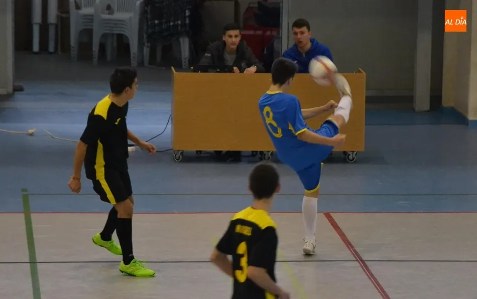 Foto 11 - El III Columnas revalida el t&iacute;tulo de campe&oacute;n bicomarcal Cadete  