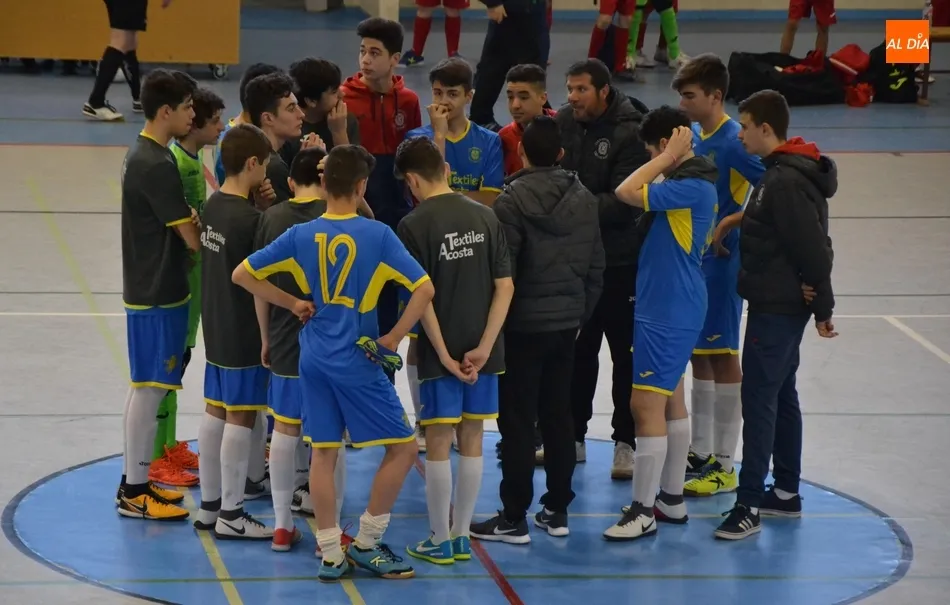 Foto 4 - El III Columnas revalida el t&iacute;tulo de campe&oacute;n bicomarcal Cadete  