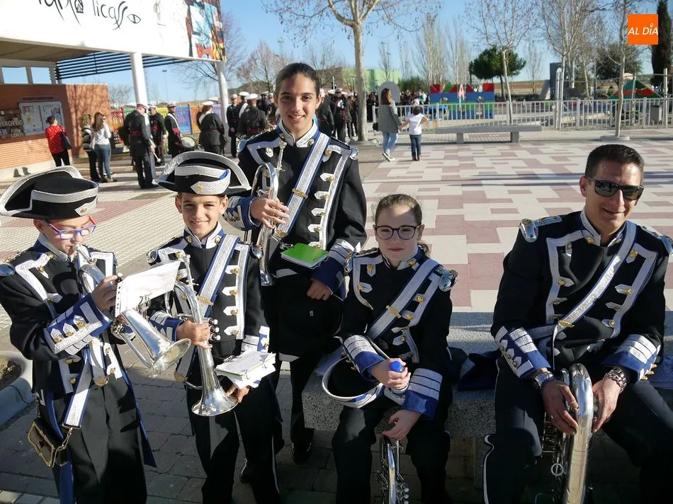 Foto 8 - La m&uacute;sica toma las calles de Carbajosa de la Sagrada