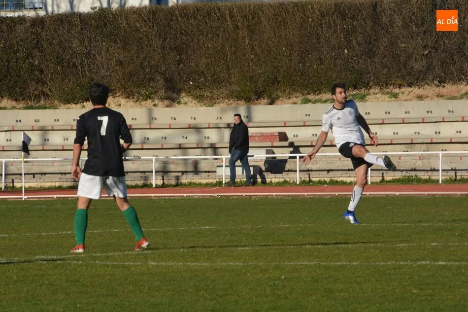 Foto 7 - El Salamanca UDS &lsquo;B&rsquo; sigue lanzando a por la Tercera Divisi&oacute;n