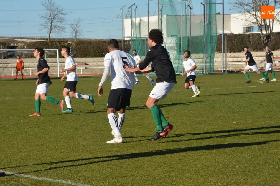 Foto 4 - El Salamanca UDS &lsquo;B&rsquo; sigue lanzando a por la Tercera Divisi&oacute;n