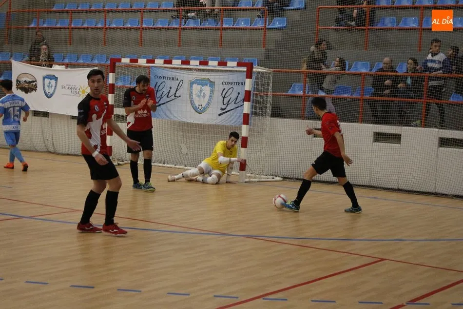 Foto 5 - El Salamanca FS se reengancha a la lucha por las primeras plazas tras doblegar al Segosala (1-0)