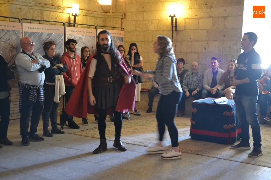 Foto 7 - El Parador retoma con un lleno sus visitas teatralizadas  