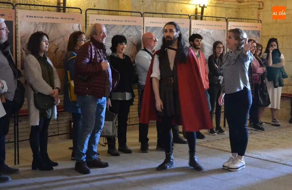 Foto 6 - El Parador retoma con un lleno sus visitas teatralizadas  