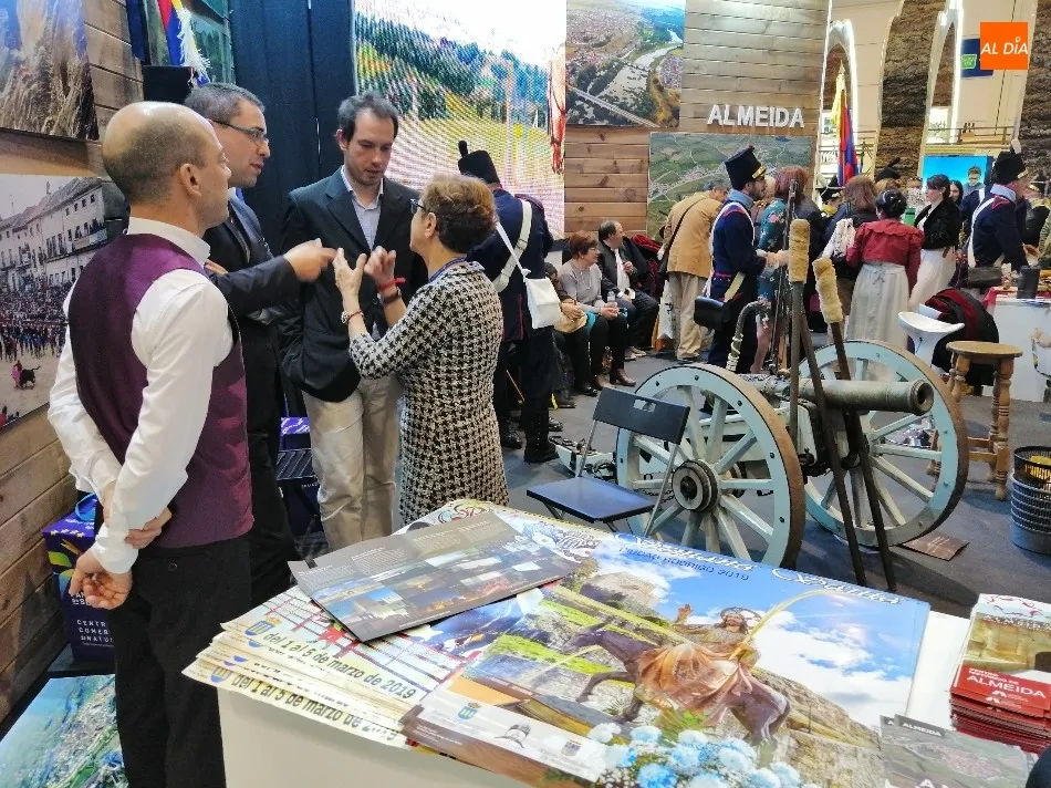 Foto 6 - La Rondalla, entre los 150 mirobrigenses que disfrutan de la Feria de Turismo de Lisboa  