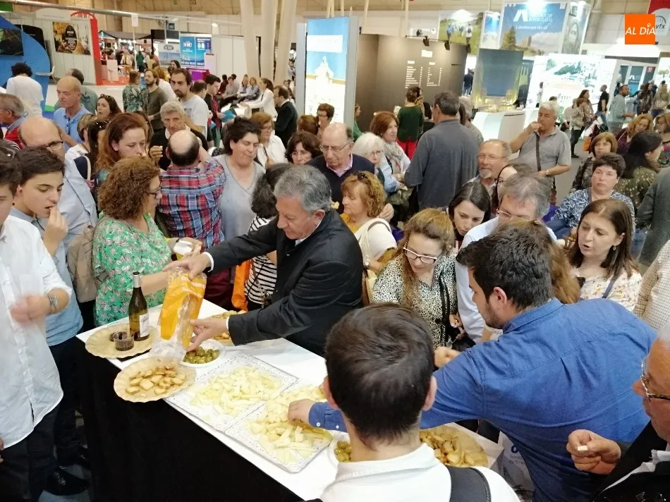 Foto 5 - La Rondalla, entre los 150 mirobrigenses que disfrutan de la Feria de Turismo de Lisboa  