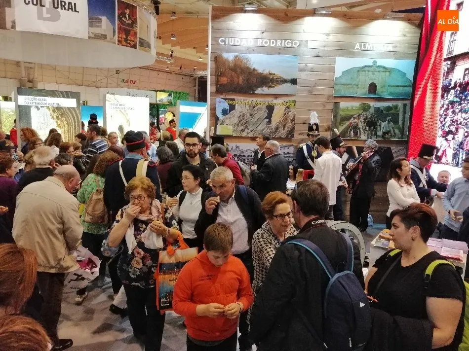Foto 2 - La Rondalla, entre los 150 mirobrigenses que disfrutan de la Feria de Turismo de Lisboa  