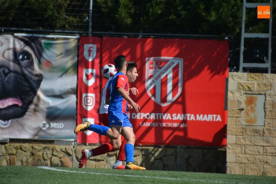 Foto 11 - El Santa Marta derrota al Extremadura y deja la permanencia muy cerca (2-1)