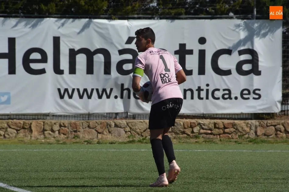 Foto 10 - El Santa Marta derrota al Extremadura y deja la permanencia muy cerca (2-1)