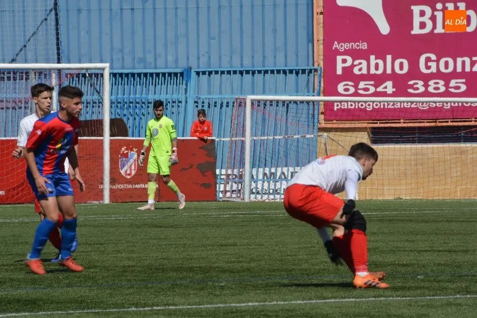 Foto 5 - El Santa Marta derrota al Extremadura y deja la permanencia muy cerca (2-1)