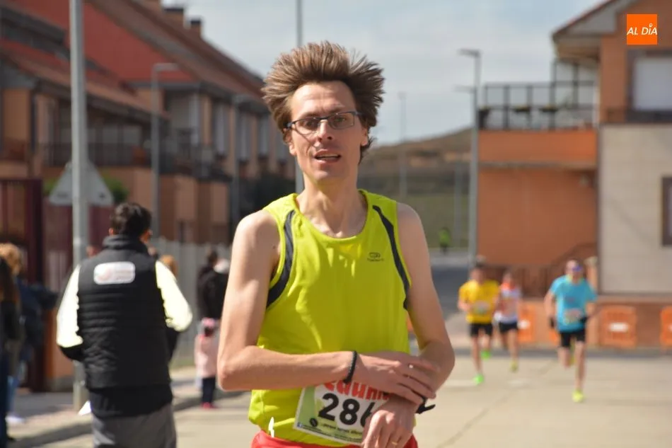 Foto 11 - Javier Rom&aacute;n y Leticia Mart&iacute;n vencen en la VI Carrera Solidaria de Carbajosa de la Sagrada