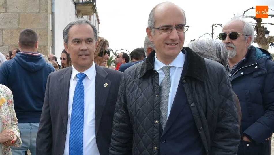 Javier Iglesias y Bernardo García antes de su comparecencia ante los medios en La Fregeneda / ESTER CORREDERA