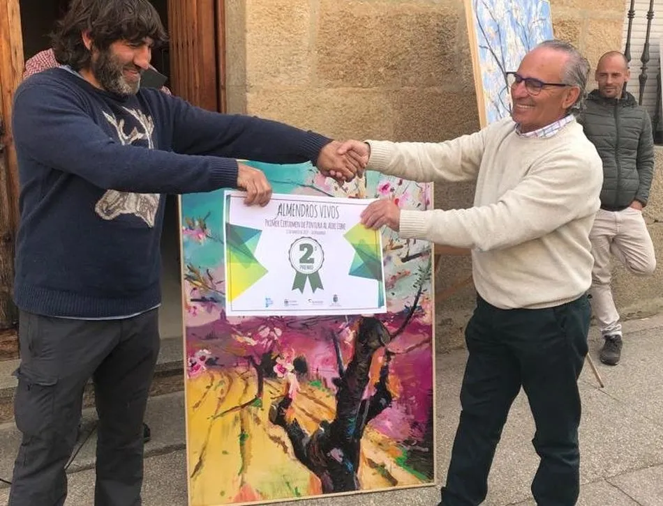 Foto 2 - La Fiesta del Almendro se mantiene como reclamo para miles de personas fieles a la tradici&oacute;n  