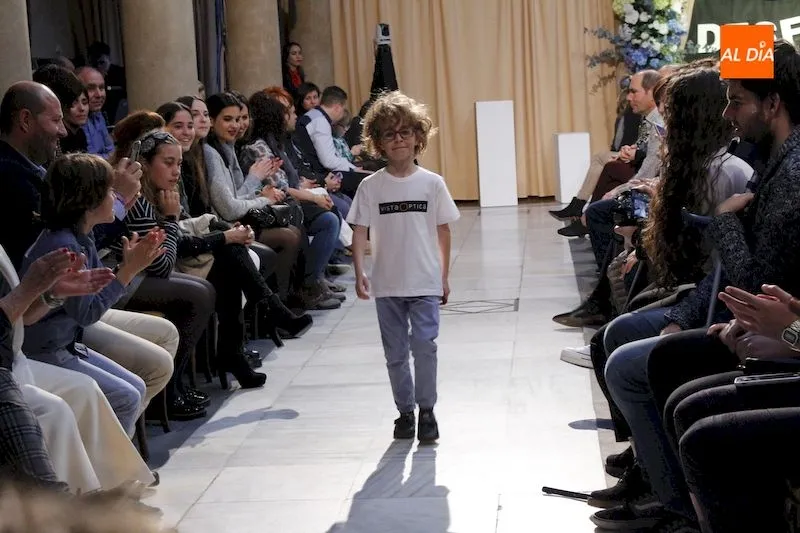 Momento del desfile celebrado en el Casino de Salamanca / Elena López
