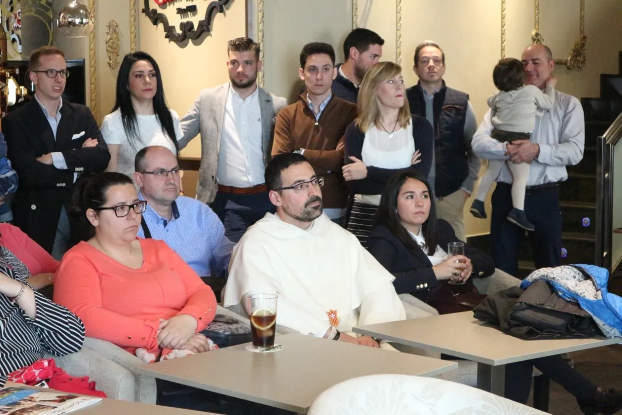 Foto 3 - La Hermandad de Jes&uacute;s Despojado presenta su revista X Estaci&oacute;n
