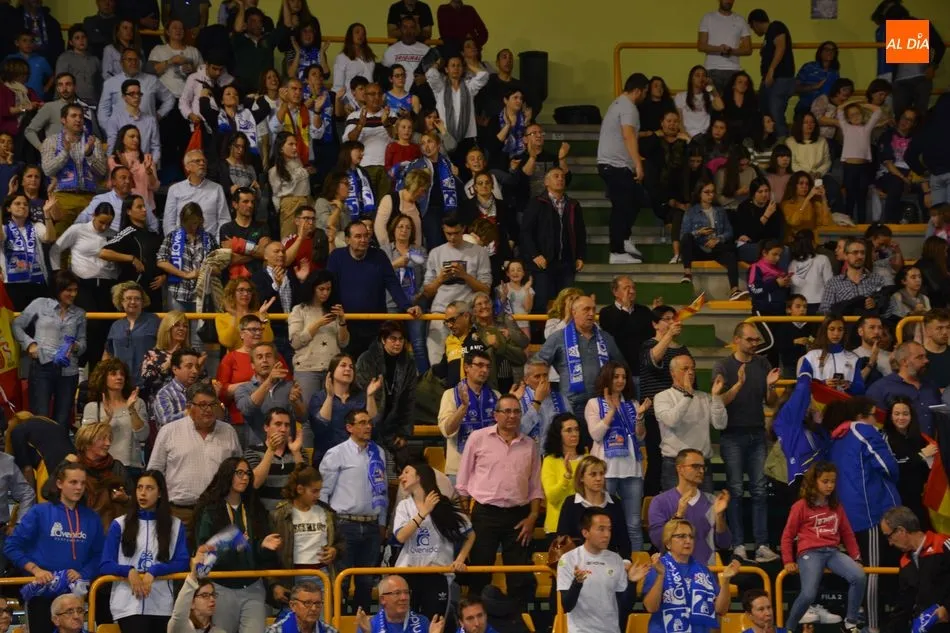 Foto 6 - Perfumer&iacute;as Avenida olvida la eliminaci&oacute;n europea arrollando a Uni Girona (80-53)