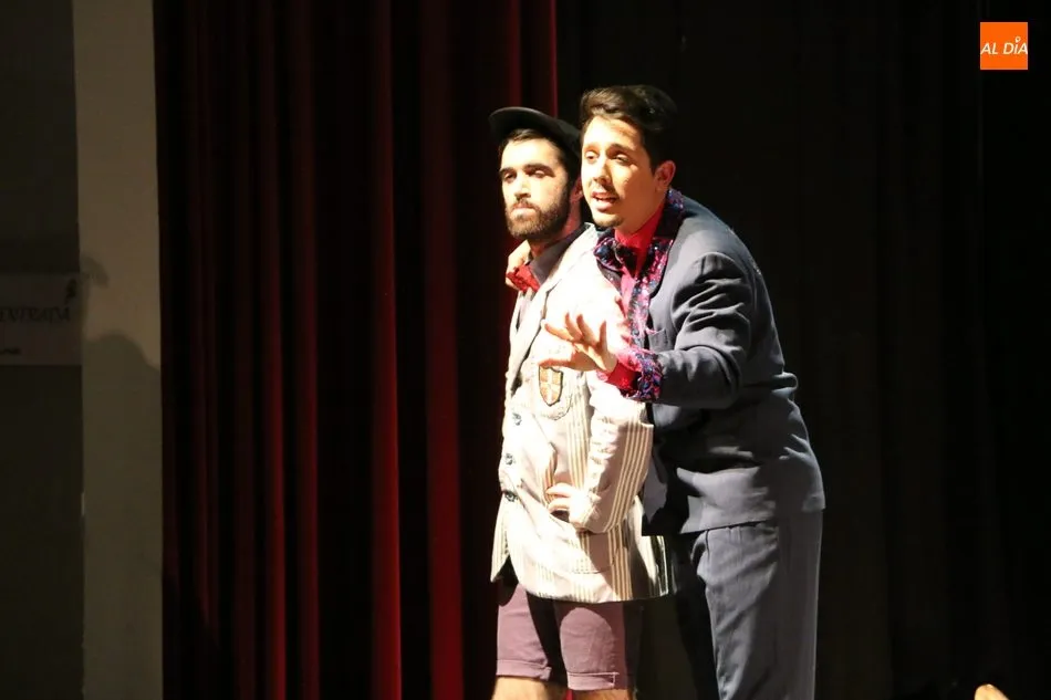 Foto 2 - El grupo de la UC3M pone un excelente broche al XXXII Certamen Nacional de Teatro de Vitigudino  