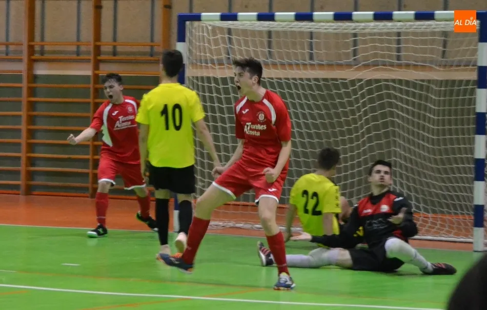 El III Senior da otro paso imprescindible en pos del ascenso con un arranque fulgurante y una gran...