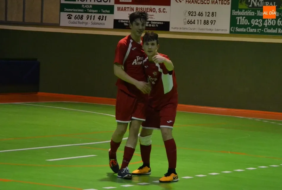 Foto 5 - El III Senior da otro paso imprescindible en pos del ascenso con un arranque fulgurante y una gran...