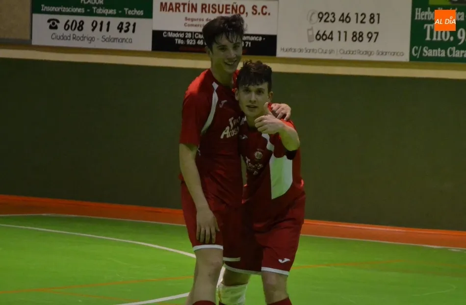 Foto 4 - El III Senior da otro paso imprescindible en pos del ascenso con un arranque fulgurante y una gran...