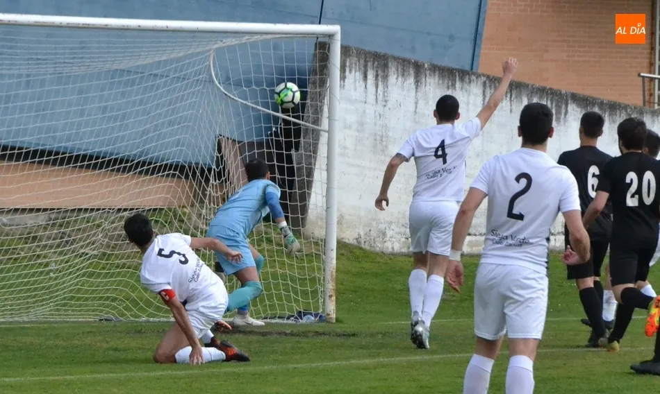 Gol de Risueño en el último suspiro de la primera parte | Fotos @kisanghani