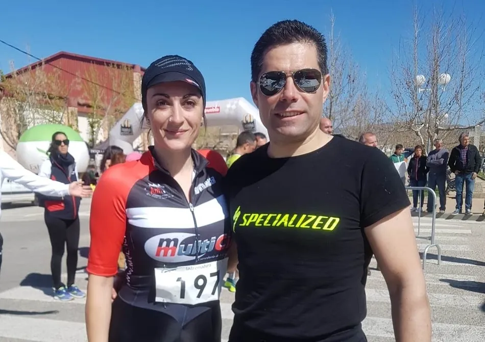 Foto 4 - Ainhoa S&aacute;nchez Casta&ntilde;o gana el Duatl&oacute;n Cross de Zarza de Granadilla  