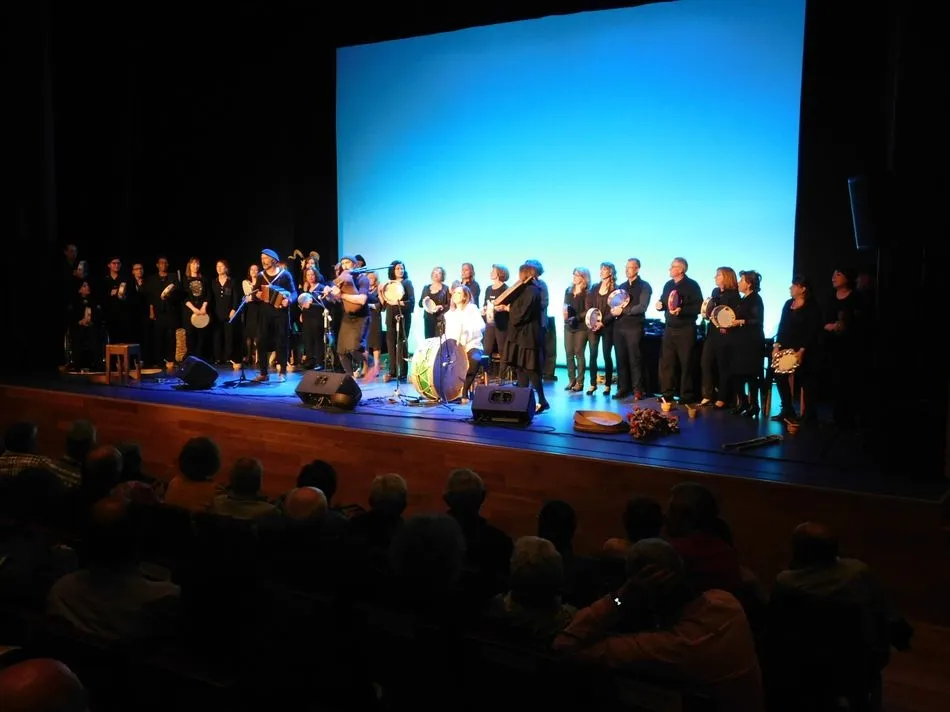 Foto 9 - Mayalde abre el XIX Festival de Folclore &lsquo;Federico Lozano&rsquo; con una tarde m&aacute;gica en el...