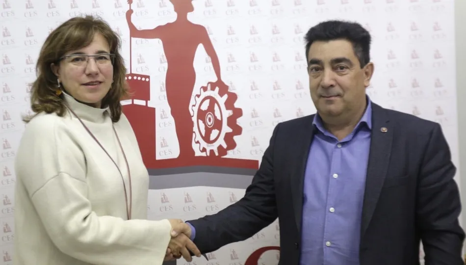 El presidente de CES, José Vicente Martín Galeano, y la Directora Territorial de Castilla y León de la Fundación Secretariado Gitano, Mª del Mar Fresno García