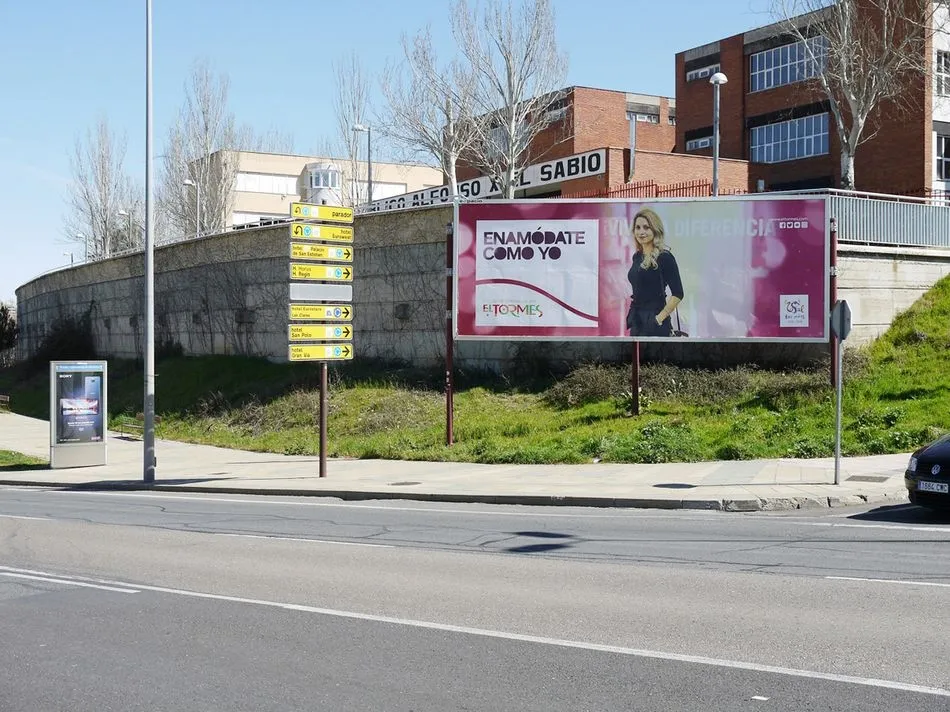 Foto 3 - Siete clientes de El Tormes, protagonistas de las vallas publicitarias del Centro Comercial  