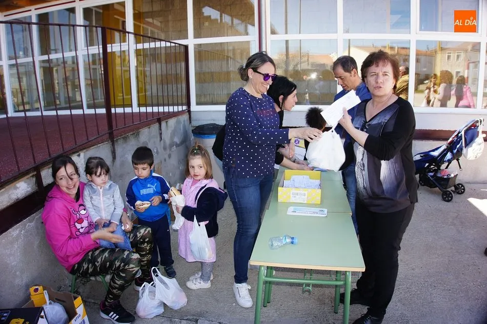 Foto 4 - Fuenterroble de Salvatierra celebra la Operaci&oacute;n Bocata