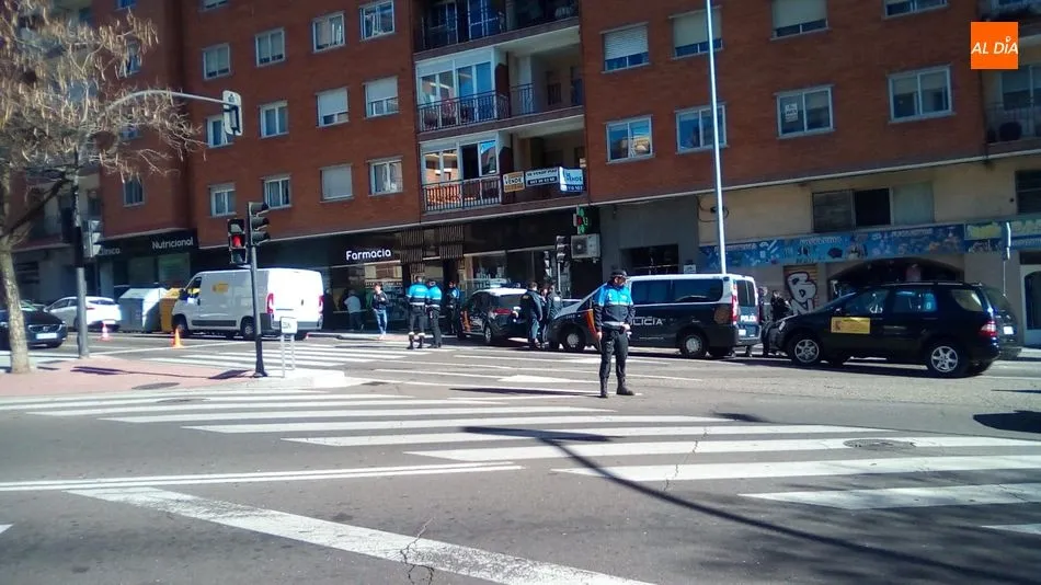 Foto 2 - Fallece un hombre al precipitarse por la ventana de un piso en la Carretera Ledesma