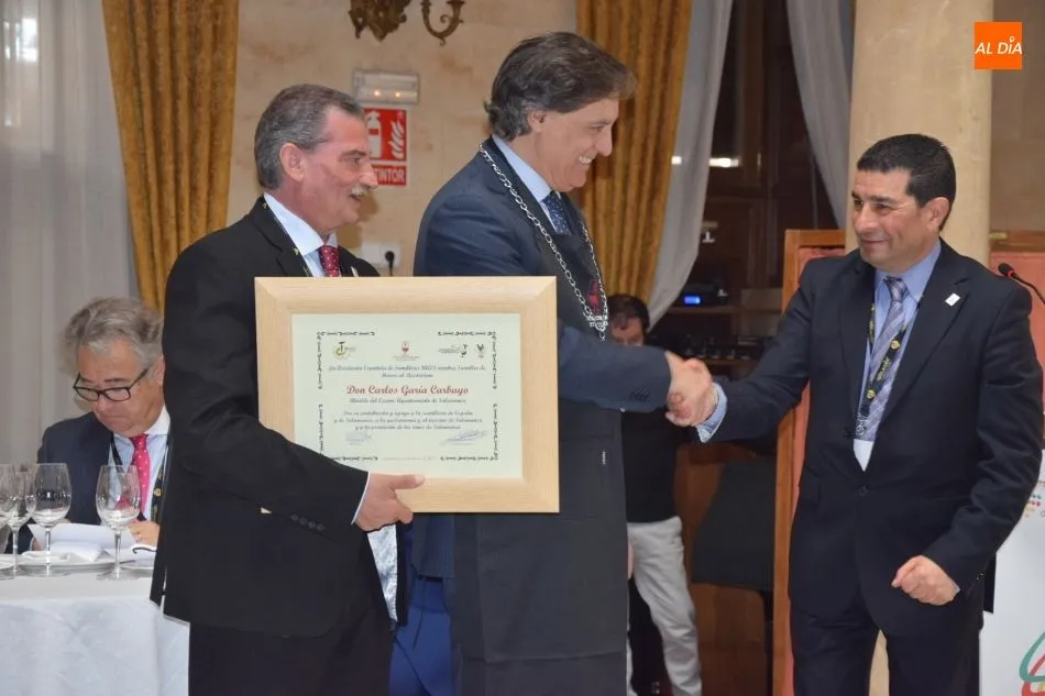 Foto 6 - El alcalde se compromete a ejercer&nbsp;&ldquo;como el mejor embajador de los sumilleres de Salamanca y...